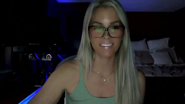 Gallery image thumbnail from Cora9's myfreecams stream on, 09/24/2025, 04:41 image 14 of 20