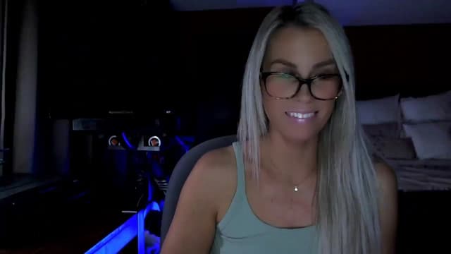 Gallery image thumbnail from Cora9's myfreecams stream on, 10/30/2025, 04:53 image 13 of 20