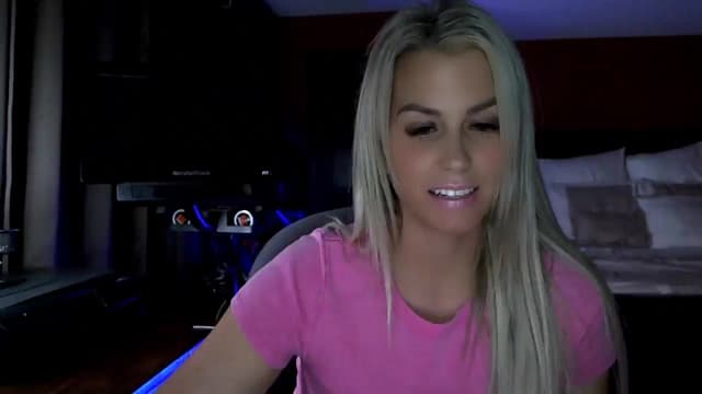 Gallery image thumbnail from Cora9's myfreecams stream on, 11/20/2025, 06:23 image 6 of 20