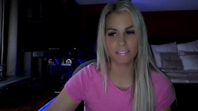 Gallery image thumbnail from Cora9's myfreecams stream on, 11/20/2025, 06:23 image 10 of 20