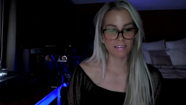 Gallery image thumbnail from Cora9's myfreecams stream on, 12/03/2025, 06:18 image 19 of 20