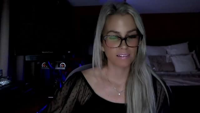 Gallery image thumbnail from Cora9's myfreecams stream on, 01/07/2026, 05:38 image 3 of 20