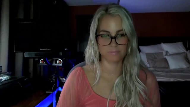 Gallery image thumbnail from Cora9's myfreecams stream on, 01/16/2026, 06:02 image 12 of 20