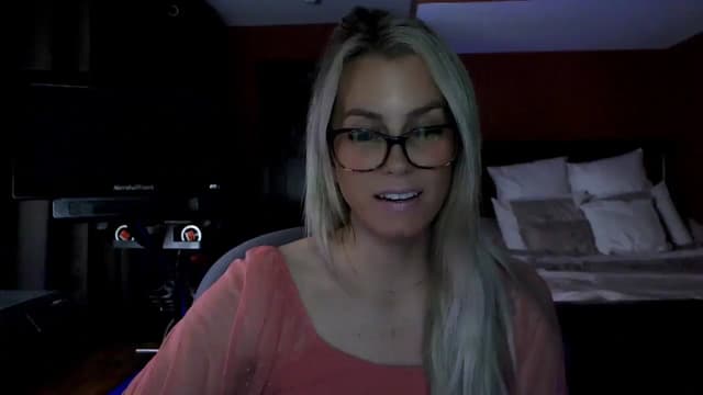 Gallery image thumbnail from Cora9's myfreecams stream on, 02/18/2026, 05:36 image 9 of 20