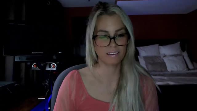 Gallery image thumbnail from Cora9's myfreecams stream on, 02/18/2026, 05:36 image 3 of 20