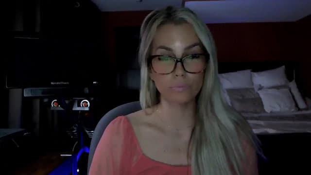 Gallery image thumbnail from Cora9's myfreecams stream on, 02/18/2026, 06:20 image 8 of 20