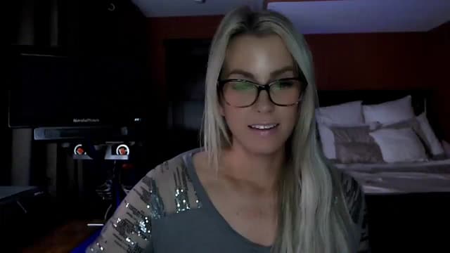 Gallery image thumbnail from Cora9's myfreecams stream on, 02/19/2026, 06:30 image 2 of 20