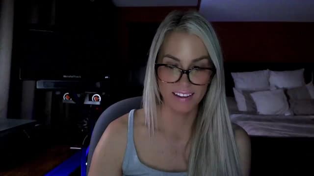 Gallery image thumbnail from Cora9's myfreecams stream on, 03/05/2026, 06:47 image 18 of 20