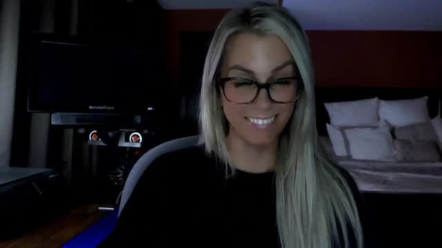 Gallery image thumbnail from Cora9's myfreecams stream on, 03/18/2026, 05:05 image 5 of 20