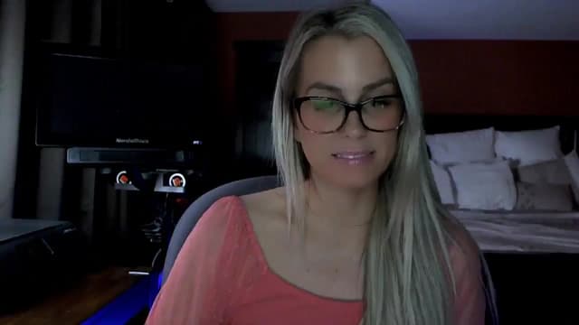 Gallery image thumbnail from Cora9's myfreecams stream on, 03/19/2026, 05:00 image 3 of 20