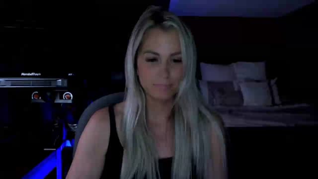 Gallery image thumbnail from Cora9's myfreecams stream on, 06/10/2026, 06:08 image 12 of 20