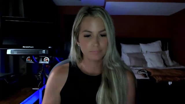 Gallery image thumbnail from Cora9's myfreecams stream on, 07/14/2026, 04:59 image 9 of 20