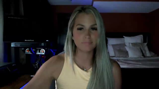 Gallery image thumbnail from Cora9's myfreecams stream on, 07/28/2026, 04:56 image 16 of 20