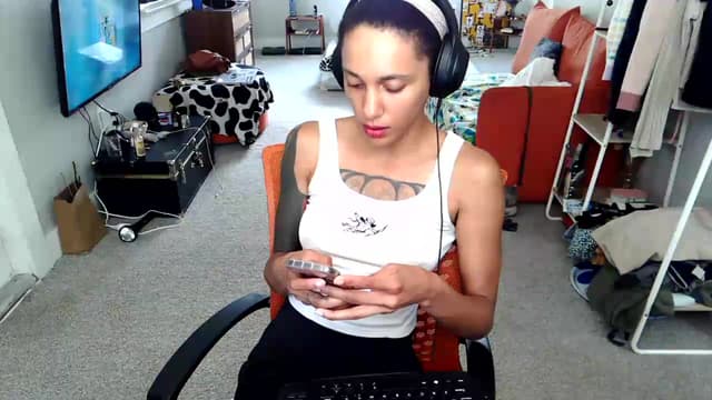 Gallery image thumbnail from CumFe's myfreecams stream on, 06/09/2026, 19:31 image 16 of 20