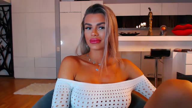 Gallery image thumbnail from D_y_y's myfreecams stream on, 12/04/2022, 23:35 image 19 of 20