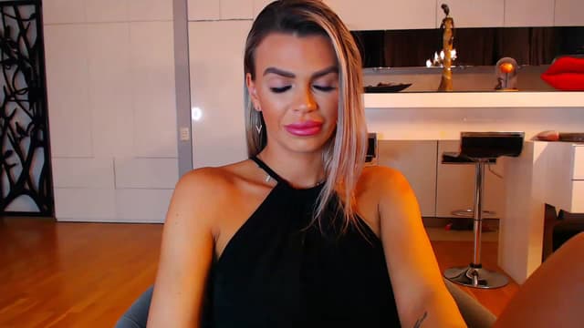 Gallery image thumbnail from D_y_y's myfreecams stream on, 12/29/2022, 04:07 image 19 of 20