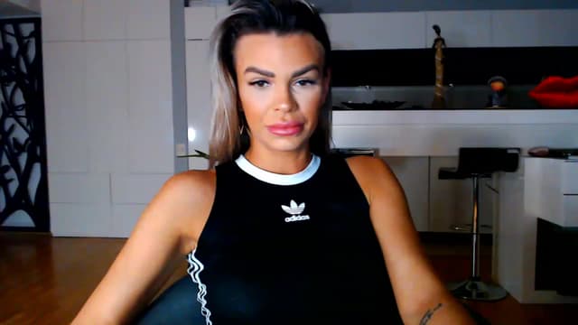 Gallery image thumbnail from D_y_y's myfreecams stream on, 01/14/2023, 04:22 image 10 of 20