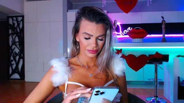 Gallery image thumbnail from D_y_y's myfreecams stream on, 02/02/2023, 05:33 image 13 of 20