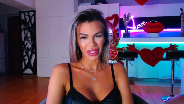 Gallery image thumbnail from D_y_y's myfreecams stream on, 02/04/2023, 05:38 image 19 of 20