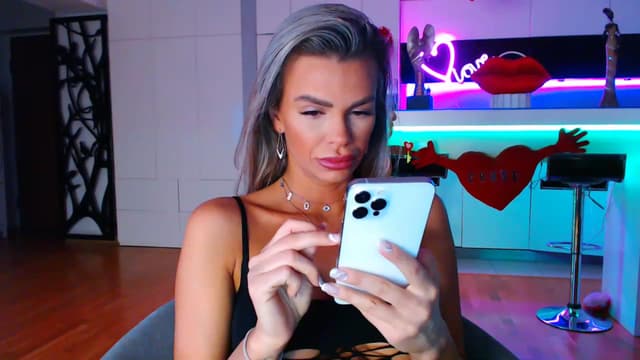 Gallery image thumbnail from D_y_y's myfreecams stream on, 02/11/2023, 05:05 image 19 of 20