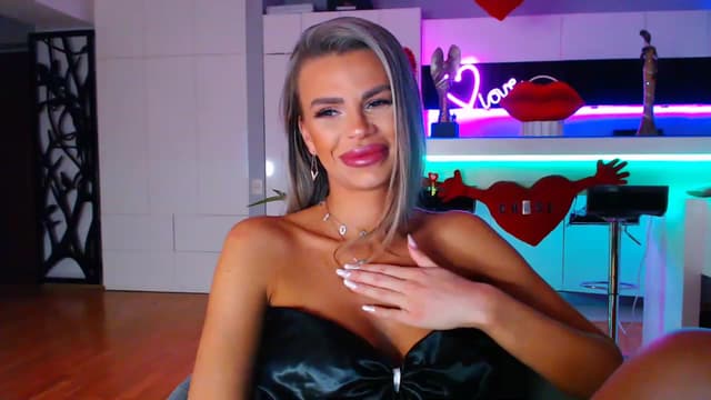 Gallery image thumbnail from D_y_y's myfreecams stream on, 02/12/2023, 04:23 image 7 of 20