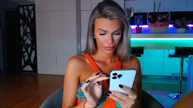 Gallery image thumbnail from D_y_y's myfreecams stream on, 03/02/2023, 23:42 image 15 of 20