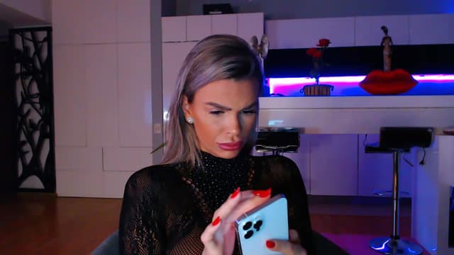 Gallery image thumbnail from D_y_y's myfreecams stream on, 03/17/2023, 03:33 image 17 of 20