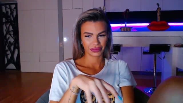 Gallery image thumbnail from D_y_y's myfreecams stream on, 04/08/2023, 04:19 image 12 of 20