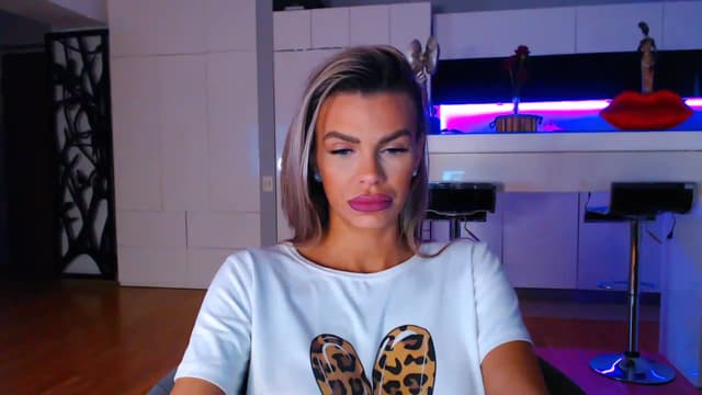 Gallery image thumbnail from D_y_y's myfreecams stream on, 04/08/2023, 04:19 image 20 of 20