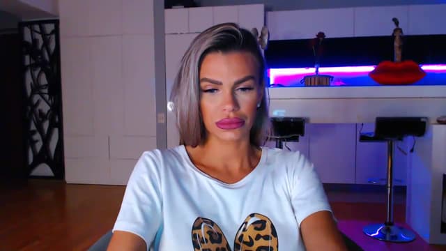 Gallery image thumbnail from D_y_y's myfreecams stream on, 04/08/2023, 04:19 image 18 of 20