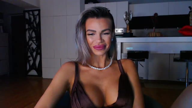 Gallery image thumbnail from D_y_y's myfreecams stream on, 04/10/2023, 04:16 image 13 of 20