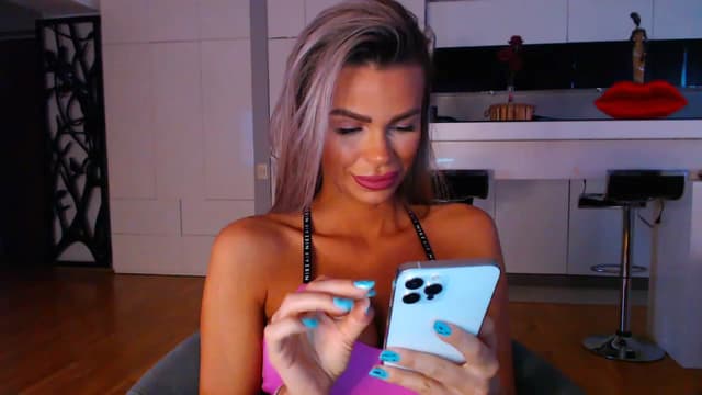 Gallery image thumbnail from D_y_y's myfreecams stream on, 04/18/2023, 04:30 image 10 of 20