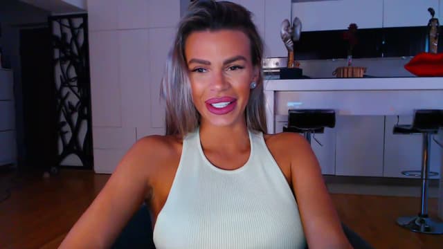 Gallery image thumbnail from D_y_y's myfreecams stream on, 04/19/2023, 04:59 image 15 of 20
