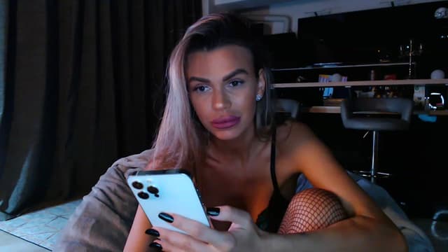 Gallery image thumbnail from D_y_y's myfreecams stream on, 04/28/2023, 02:50 image 7 of 20