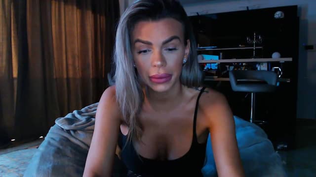 Gallery image thumbnail from D_y_y's myfreecams stream on, 05/03/2023, 03:35 image 19 of 20