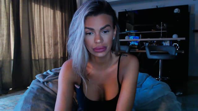 Gallery image thumbnail from D_y_y's myfreecams stream on, 05/03/2023, 04:00 image 18 of 20