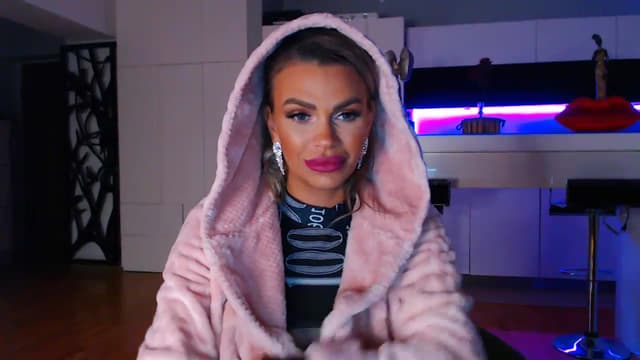 Gallery image thumbnail from D_y_y's myfreecams stream on, 05/07/2023, 03:46 image 9 of 20