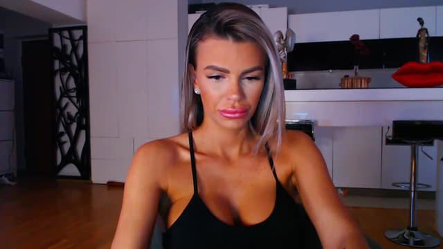 Gallery image thumbnail from D_y_y's myfreecams stream on, 05/17/2023, 04:22 image 6 of 20