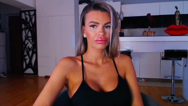 Gallery image thumbnail from D_y_y's myfreecams stream on, 05/17/2023, 04:22 image 7 of 20