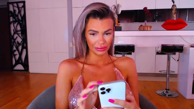 Gallery image thumbnail from D_y_y's myfreecams stream on, 05/31/2023, 04:00 image 16 of 20