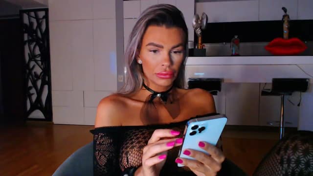 Gallery image thumbnail from D_y_y's myfreecams stream on, 06/06/2023, 04:22 image 1 of 20