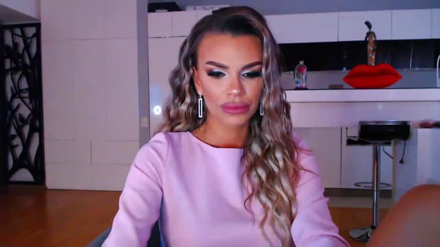 Gallery image thumbnail from D_y_y's myfreecams stream on, 06/18/2023, 05:20 image 1 of 20