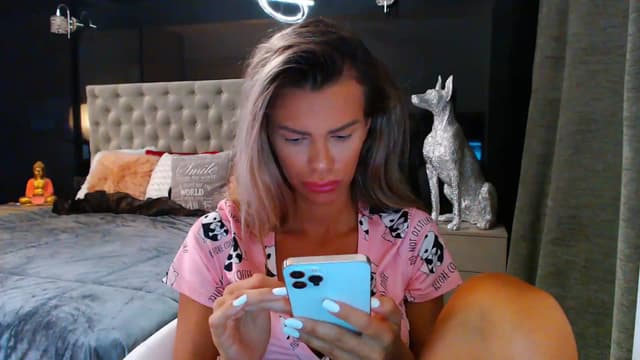 Gallery image thumbnail from D_y_y's myfreecams stream on, 07/09/2023, 04:40 image 16 of 20