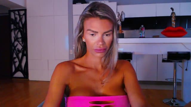 Gallery image thumbnail from D_y_y's myfreecams stream on, 08/01/2023, 04:43 image 6 of 20