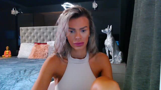 Gallery image thumbnail from D_y_y's myfreecams stream on, 08/18/2023, 03:24 image 16 of 20