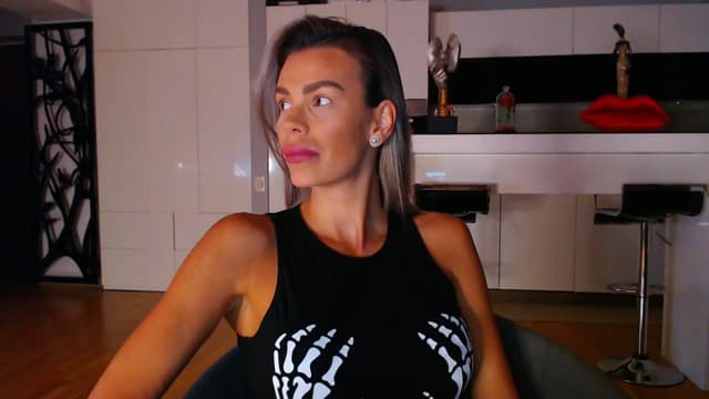 Gallery image thumbnail from D_y_y's myfreecams stream on, 10/06/2023, 03:18 image 1 of 20