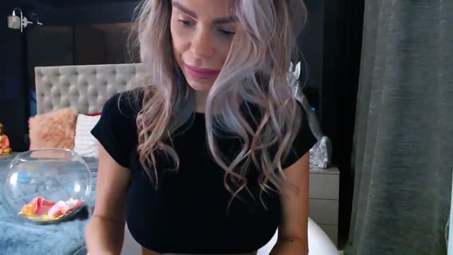 Gallery image thumbnail from D_y_y's myfreecams stream on, 10/10/2023, 04:19 image 15 of 20