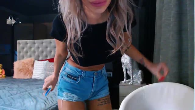 Gallery image thumbnail from D_y_y's myfreecams stream on, 10/10/2023, 05:10 image 4 of 20