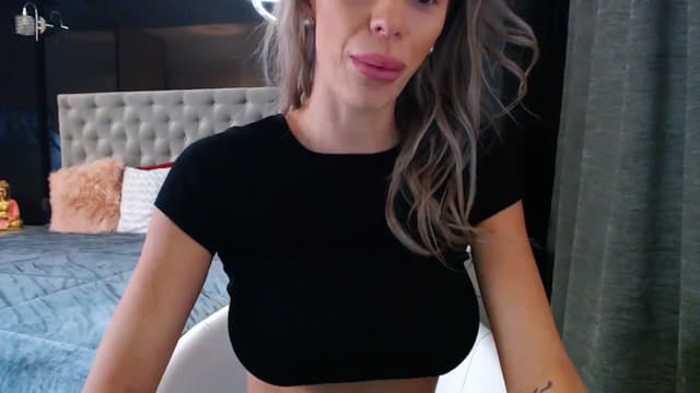 Gallery image thumbnail from D_y_y's myfreecams stream on, 10/10/2023, 05:10 image 14 of 20