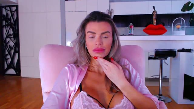 Gallery image thumbnail from D_y_y's myfreecams stream on, 10/21/2023, 05:34 image 8 of 20
